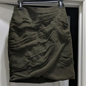 Pleated designed skirt